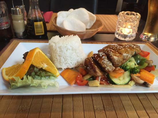 Oona Asian Restaurant & Bar